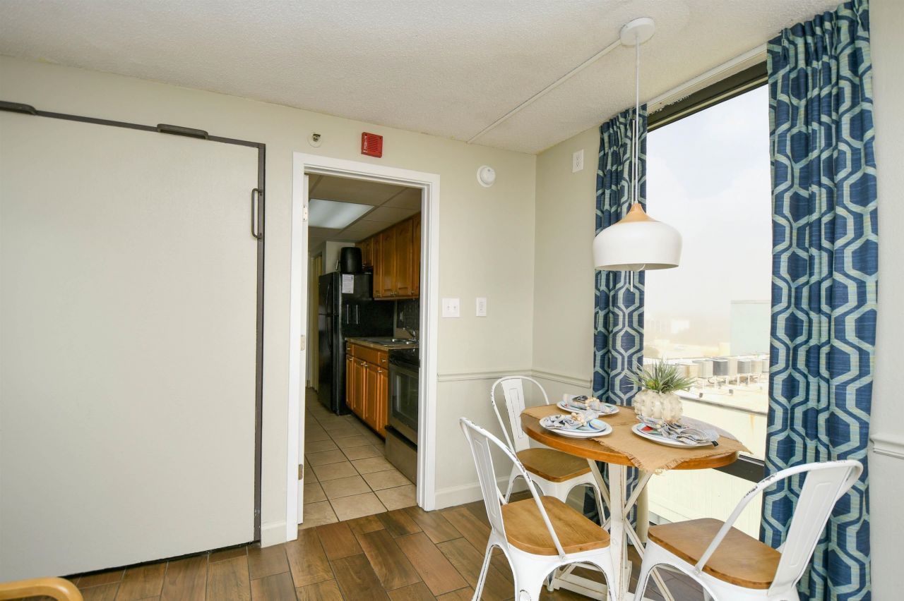 6804 N Ocean Blvd.  Photo 9