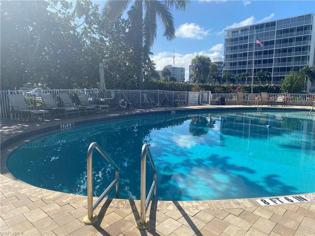 5 Bluebill Ave, Unit 101, Naples, FL 34108 Photo