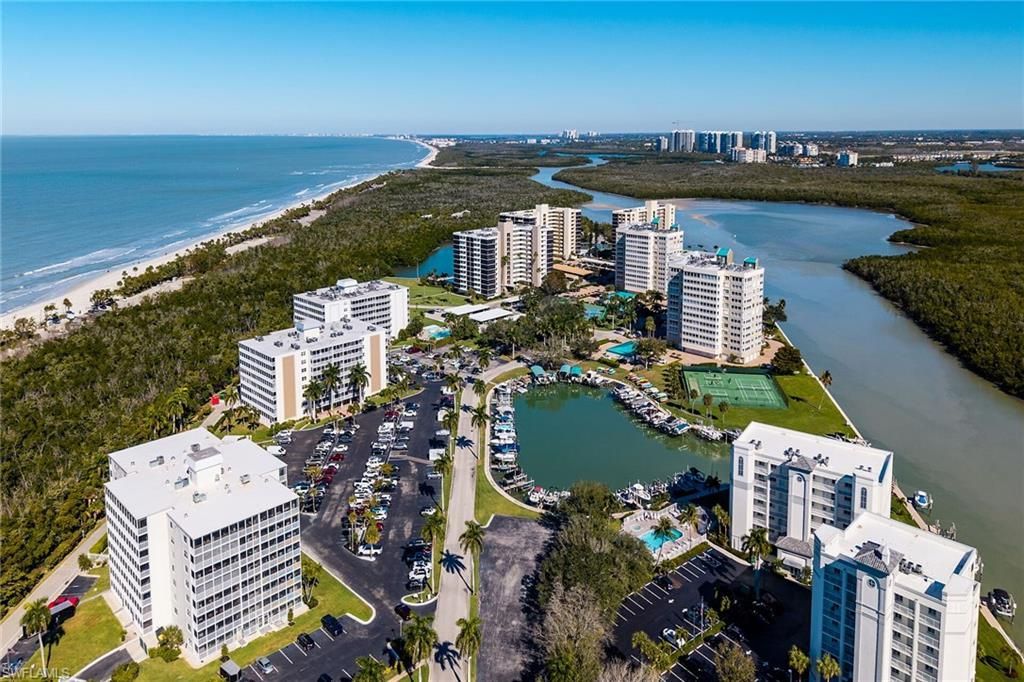 5 Bluebill Ave, Unit 101, Naples, FL 34108 Photo
