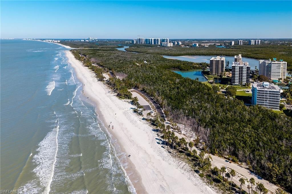 5 Bluebill Ave, Unit 101, Naples, FL 34108 Photo