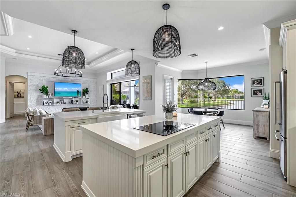 9809 Rocky Bank Dr, Naples, FL 34109 Photo