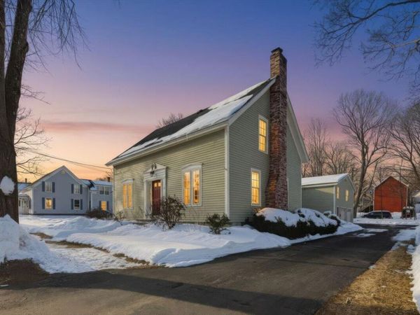 15 Green Street, Gorham, ME 04038