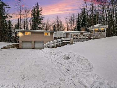 1951 Kneeland Road, Comins Twp, MI 48621