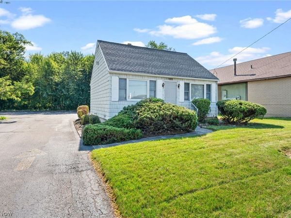 5363 Oberlin Avenue , Lorain, OH 44053