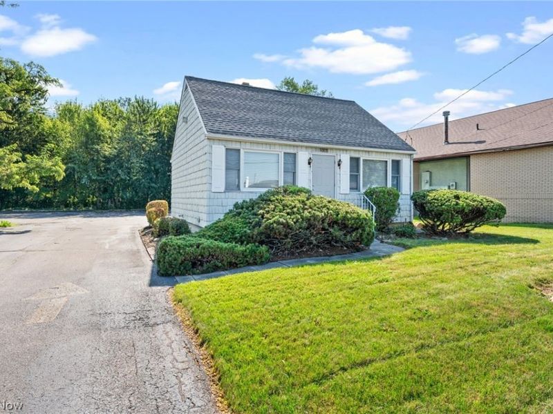 5363 Oberlin Avenue , Lorain, OH 44053 Photo 1