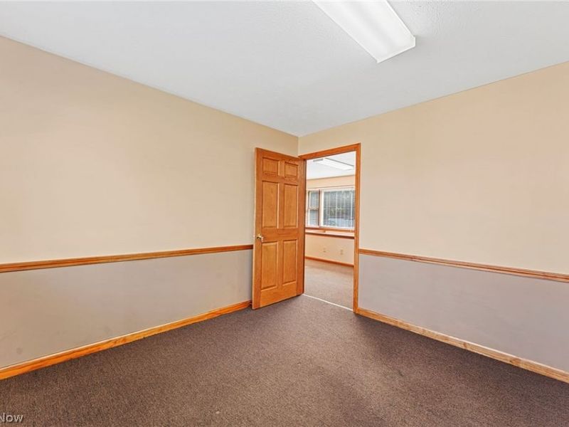 5363 Oberlin Avenue , Lorain, OH 44053 Photo 11