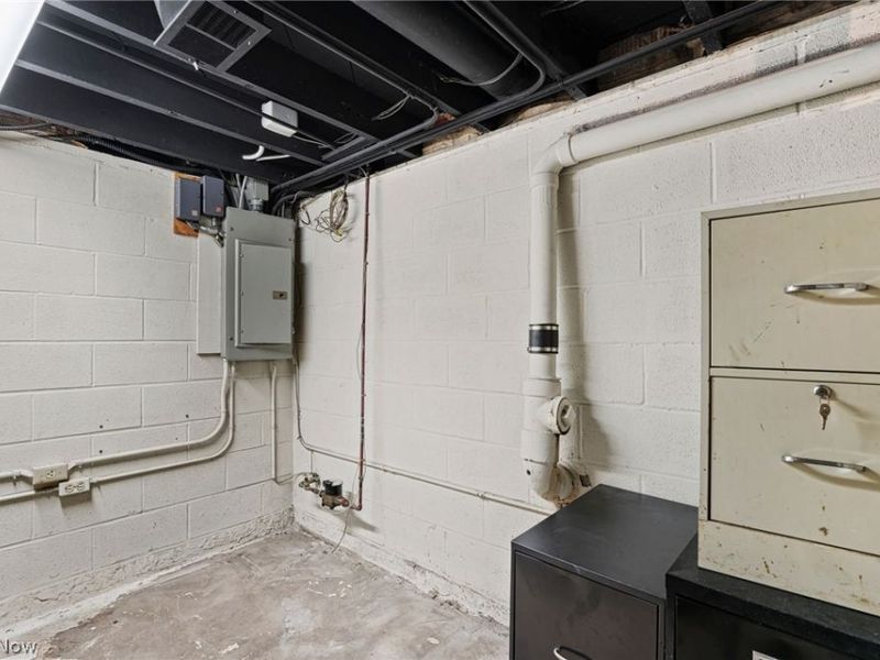 5363 Oberlin Avenue , Lorain, OH 44053 Photo 19