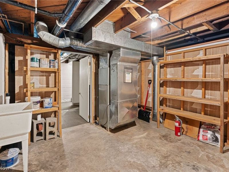 5363 Oberlin Avenue , Lorain, OH 44053 Photo 20