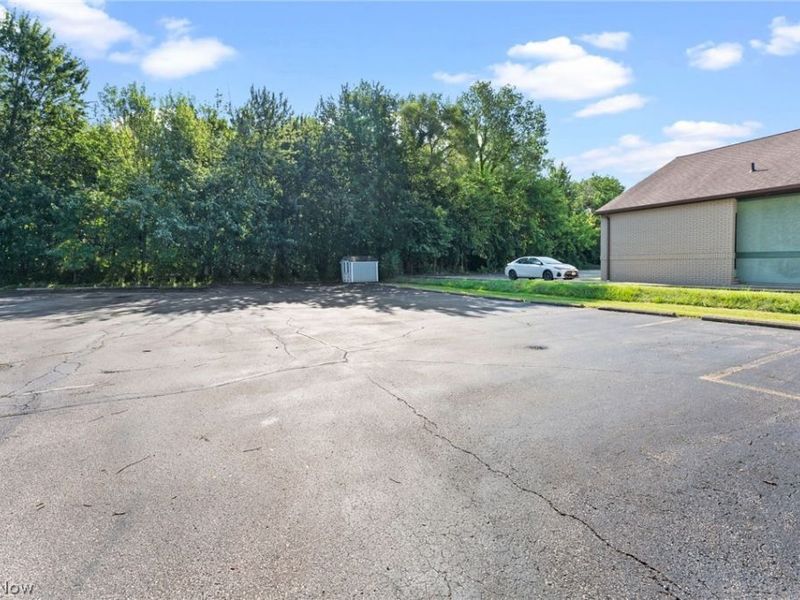 5363 Oberlin Avenue , Lorain, OH 44053 Photo 5