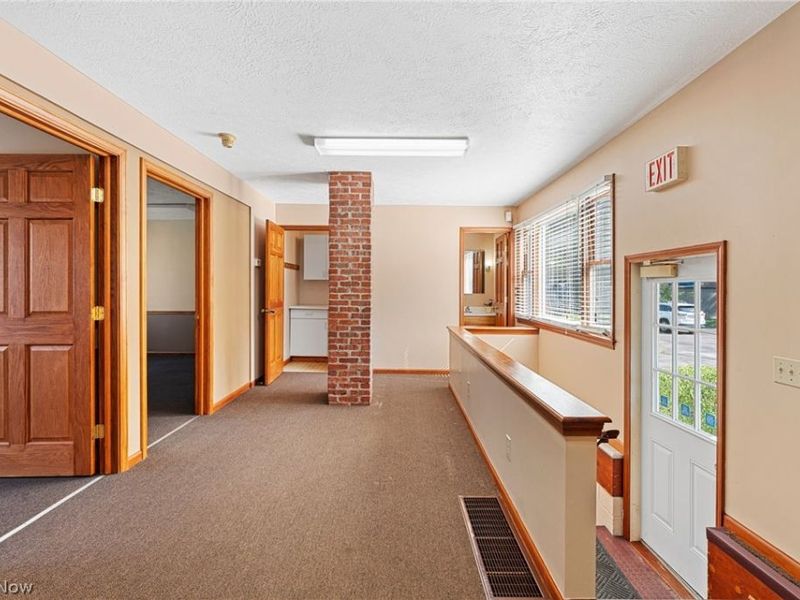 5363 Oberlin Avenue , Lorain, OH 44053 Photo 8