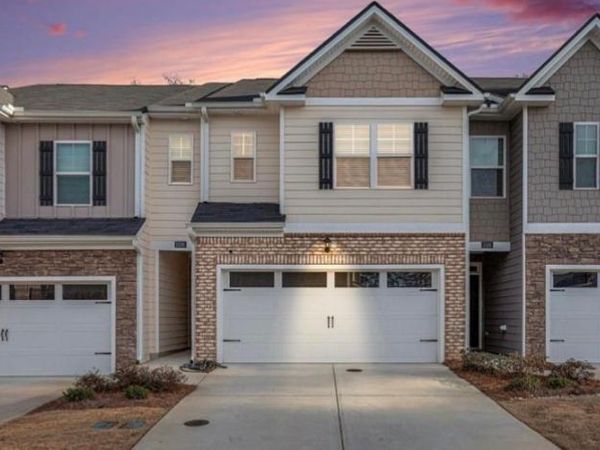 1026 King Iron Drive , Lawrenceville, GA 30045