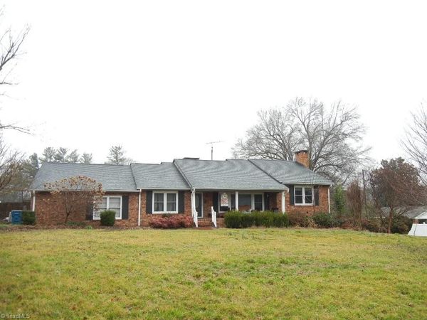 1803 Whiteley Place , Greensboro, NC 27406