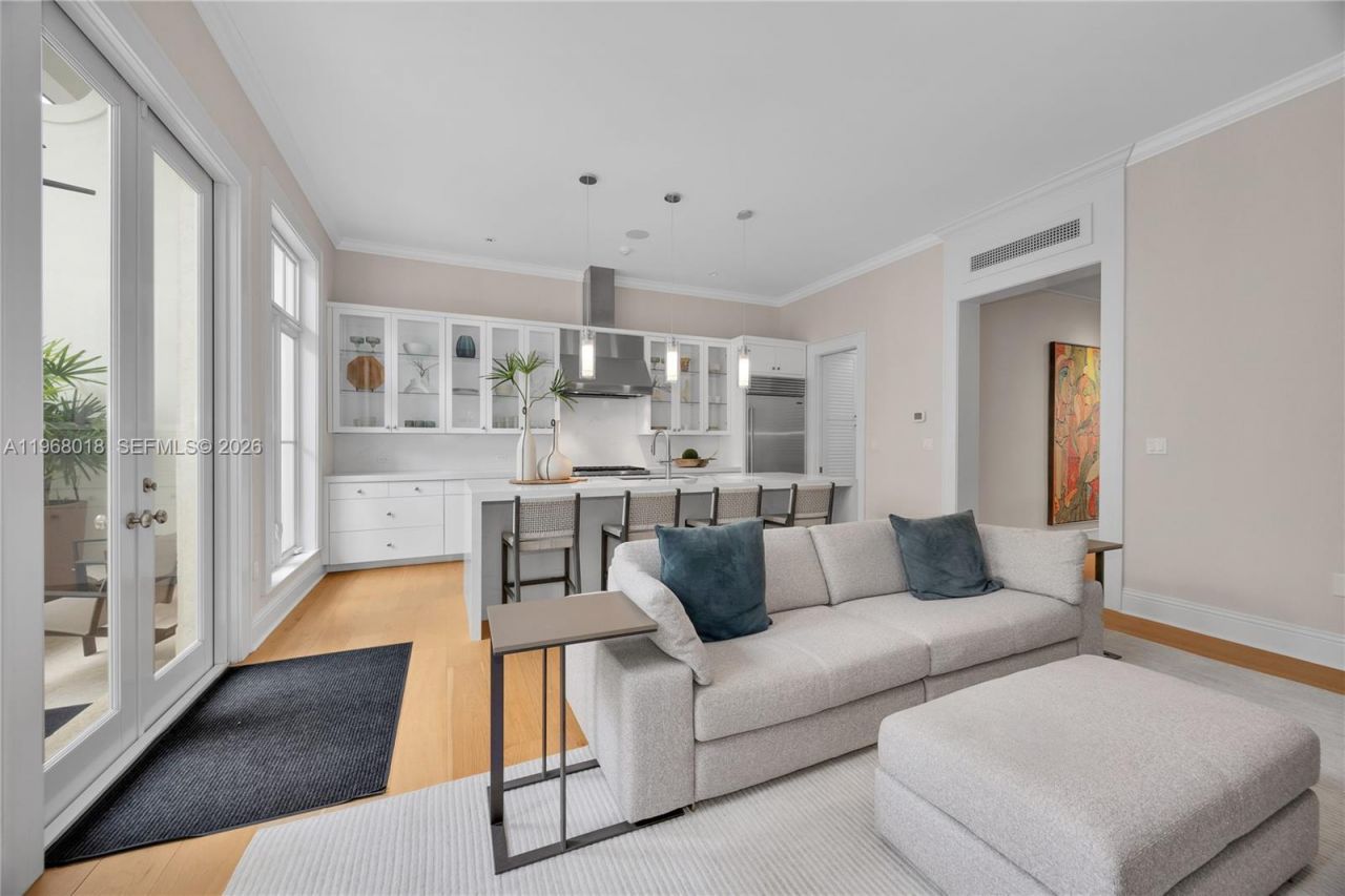 639 Almeria Ave , Coral Gables, FL 33134 Photo