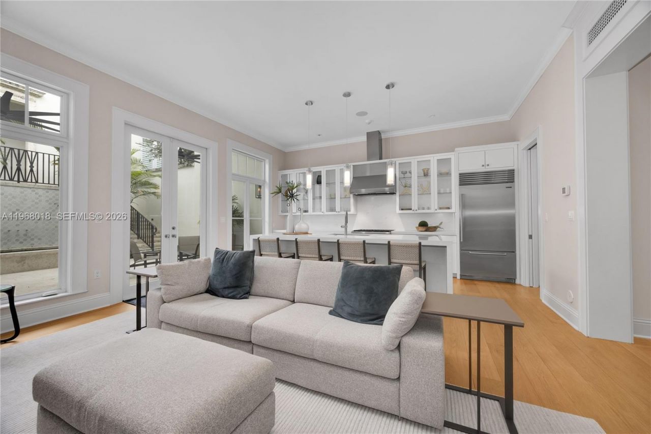 639 Almeria Ave , Coral Gables, FL 33134 Photo