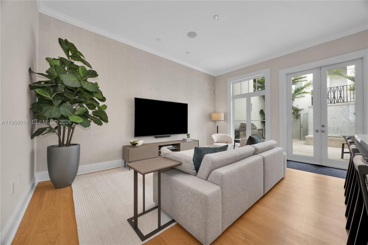 639 Almeria Ave , Coral Gables, FL 33134 Photo