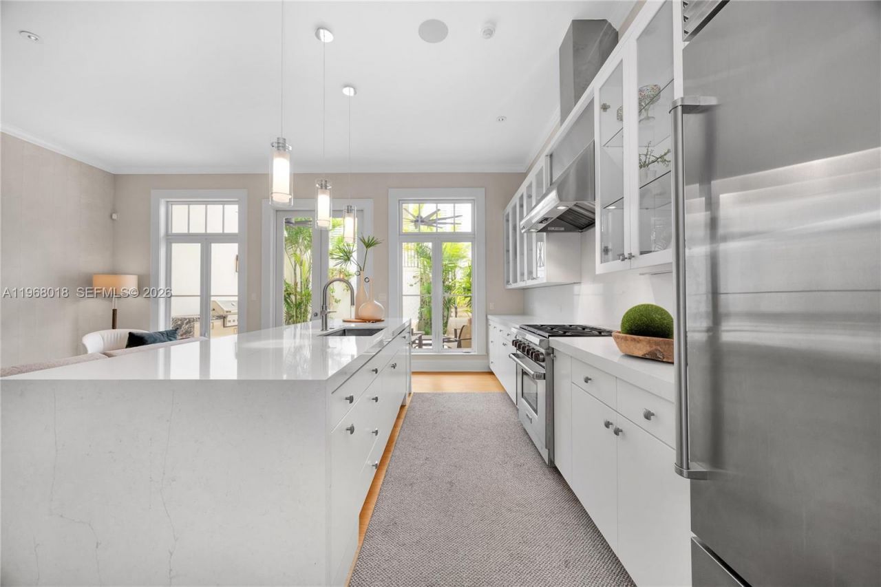 639 Almeria Ave , Coral Gables, FL 33134 Photo