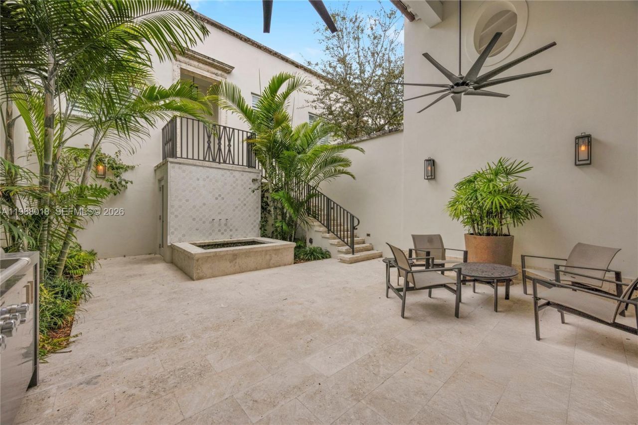 639 Almeria Ave, Coral Gables, FL 33134 Photo