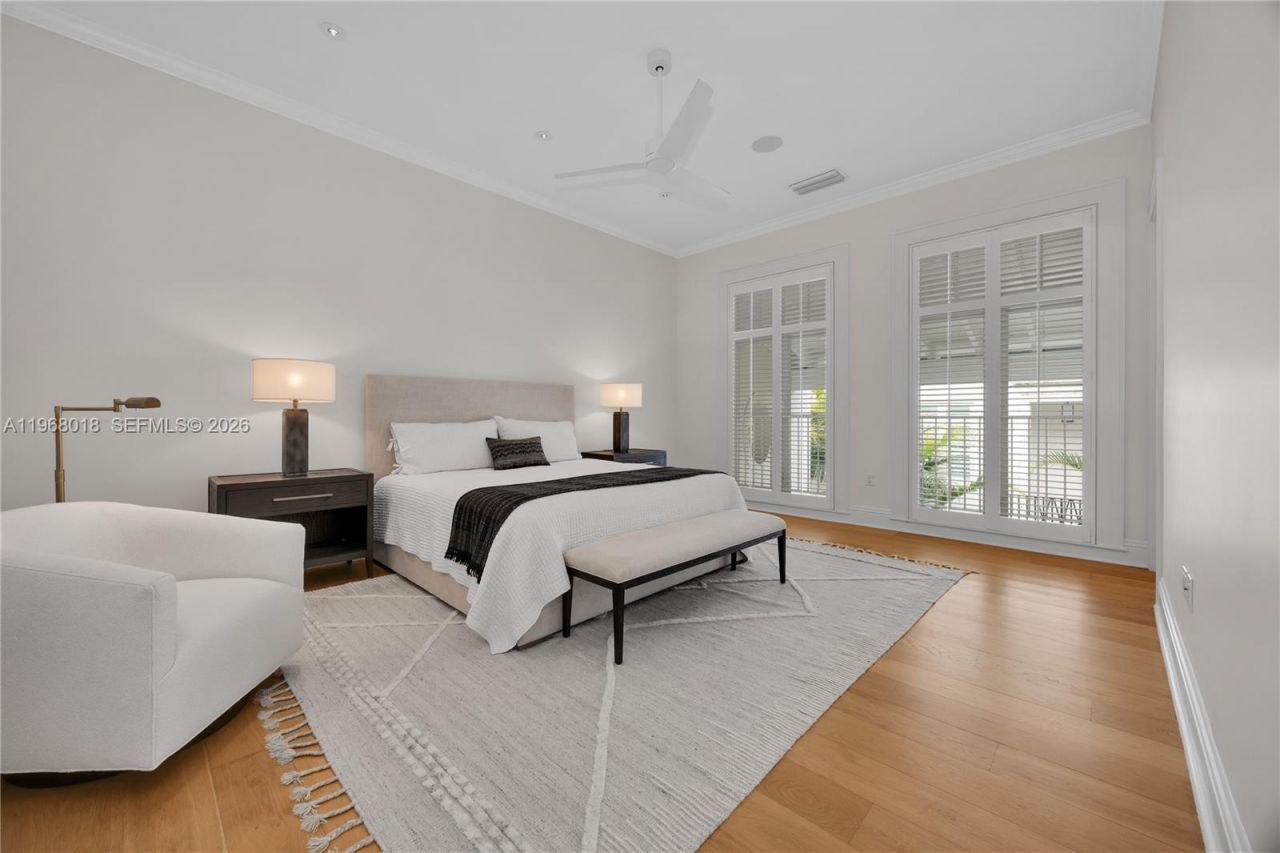 639 Almeria Ave, Coral Gables, FL 33134 Photo