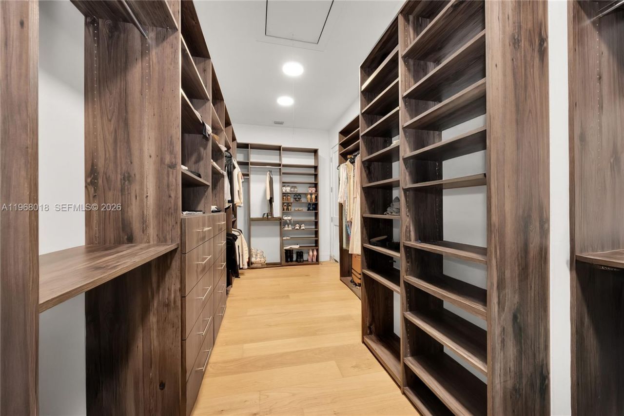 639 Almeria Ave , Coral Gables, FL 33134 Photo