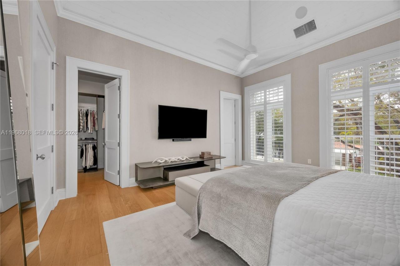 639 Almeria Ave, Coral Gables, FL 33134 Photo