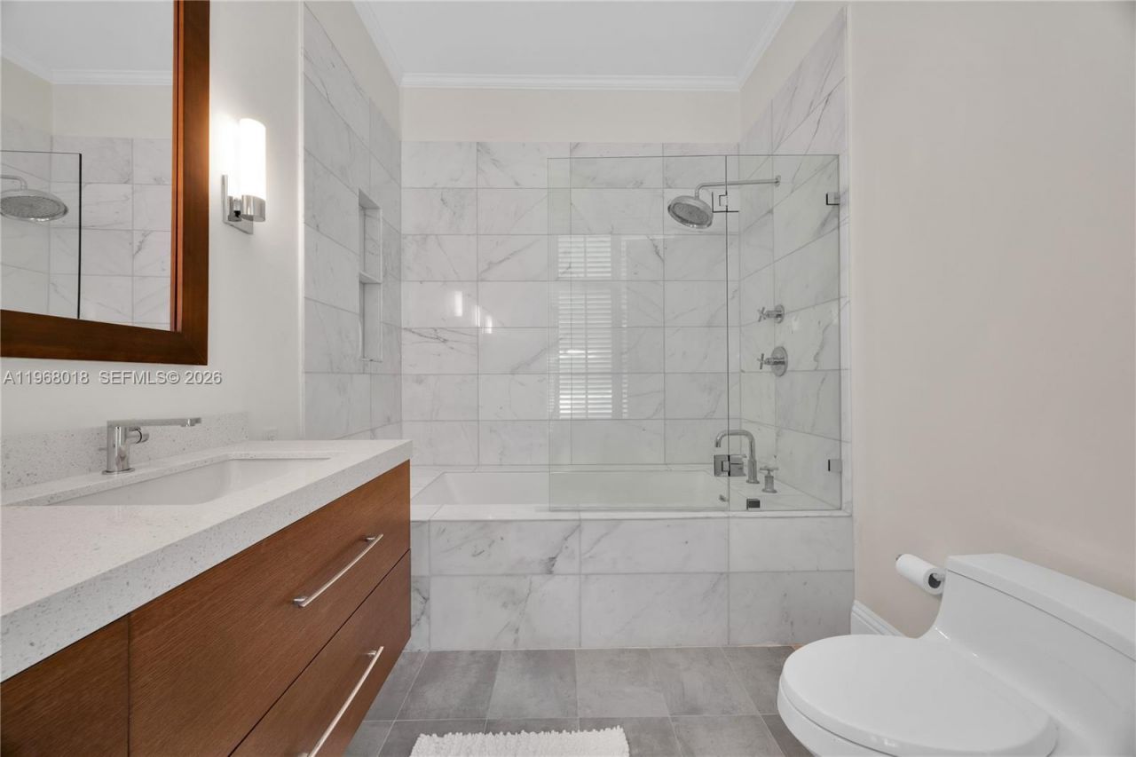 639 Almeria Ave, Coral Gables, FL 33134 Photo