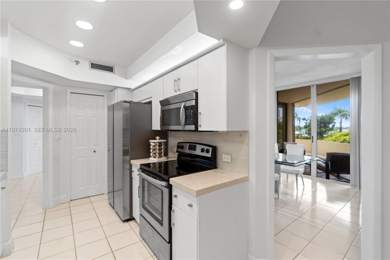 20191 E Country Club Dr, Unit 407, Aventura, FL 33180 Photo