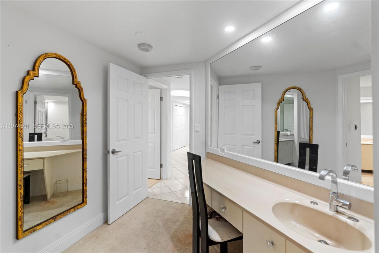 20191 E Country Club Dr, Unit 407, Aventura, FL 33180 Photo
