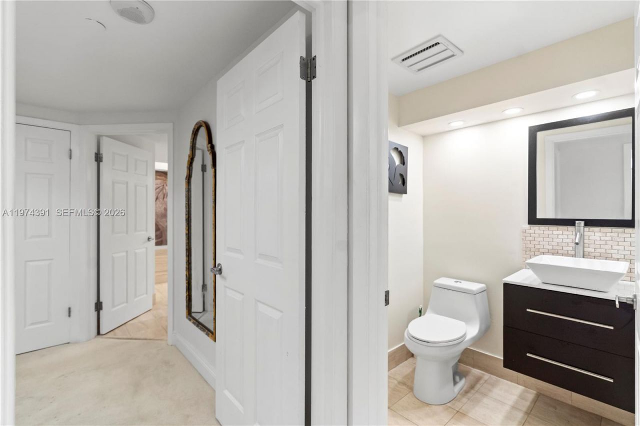 20191 E Country Club Dr, Unit 407, Aventura, FL 33180 Photo