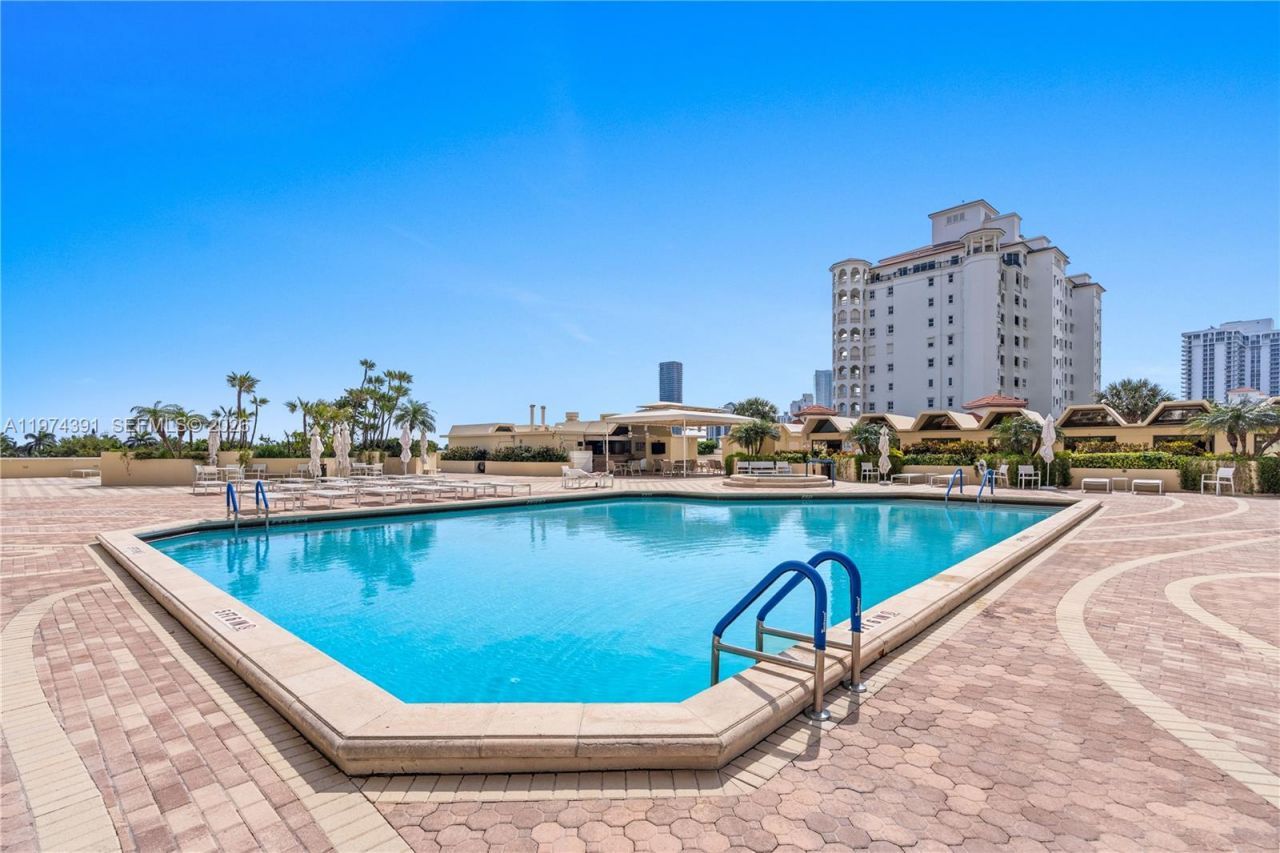 20191 E Country Club Dr, Unit 407, Aventura, FL 33180 Photo