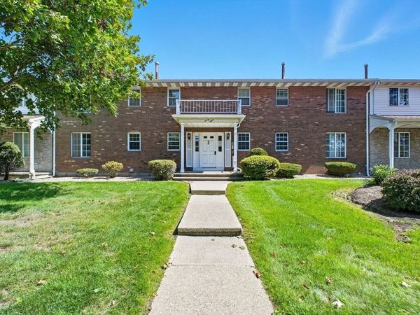 98 Fuller St, Unit 32, Ludlow, MA 01056