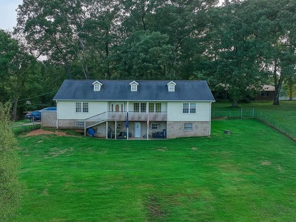 2215 Island Blvd, Sevierville, TN 37876