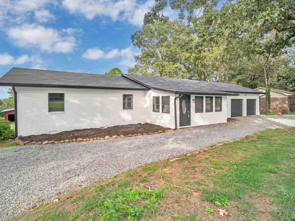 65 Pinter Ln , Morrilton, AR 72110