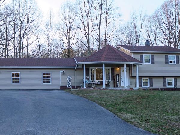 267 Simmons St, Spencer, TN 38585