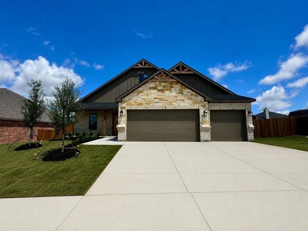 1900 W WestHill Drive, Cleburne, TX 76033