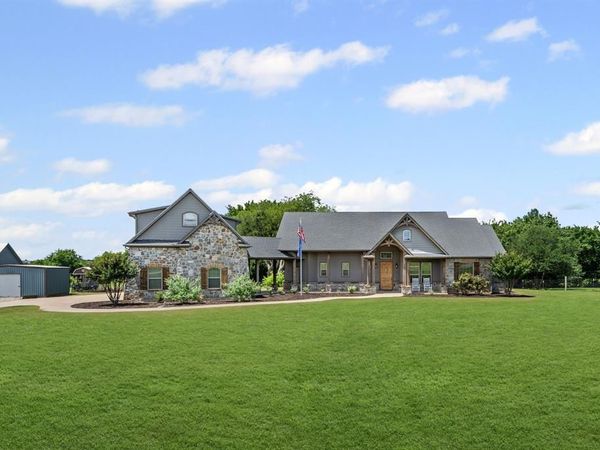 260 Peggy Lane, Gunter, TX 75058