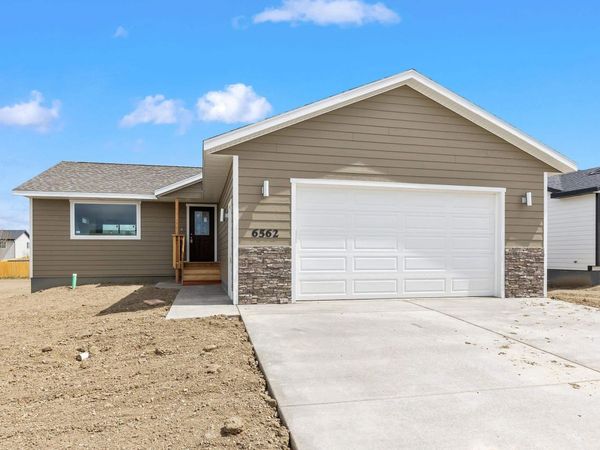 530 DENALI DR, Box Elder, SD 57719