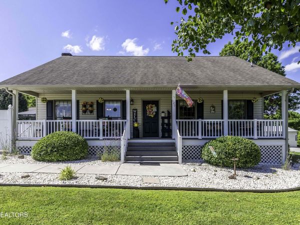 120 Magnolia Lane, Jacksboro, TN 37757