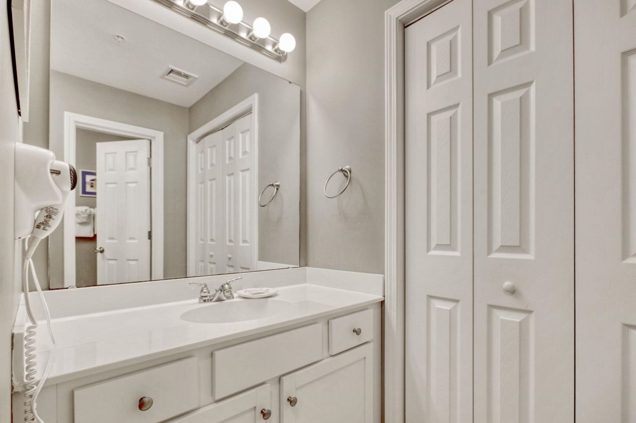 415 Ocean Creek Dr. Photo 18