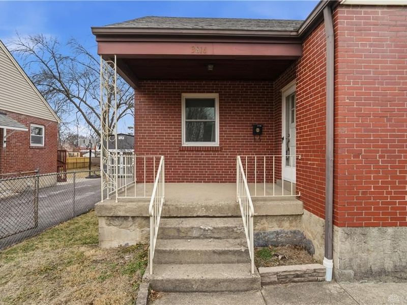 3816 Saint Johns Terrace, Deer Park, OH 45236 Photo 4