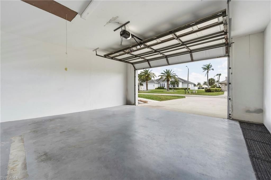 11883 King James Ct, Cape Coral, FL 33991 Photo