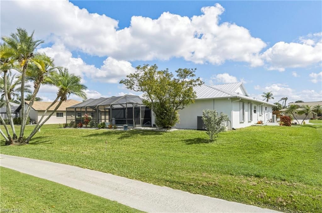 11883 King James Ct, Cape Coral, FL 33991 Photo