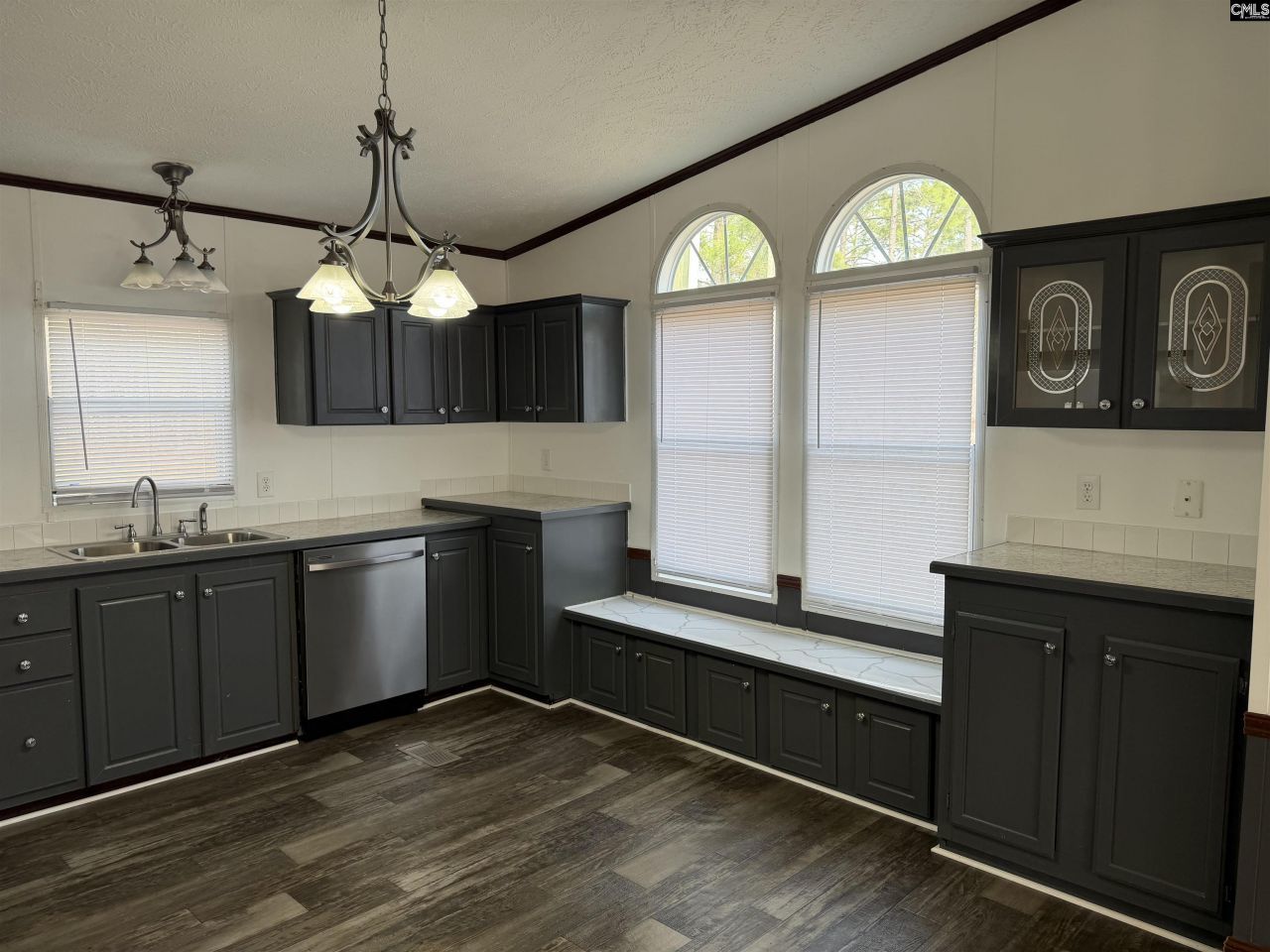 237 Shadow Dale Drive Photo 13