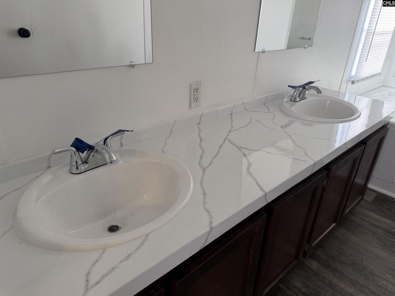 237 Shadow Dale Drive Photo 22