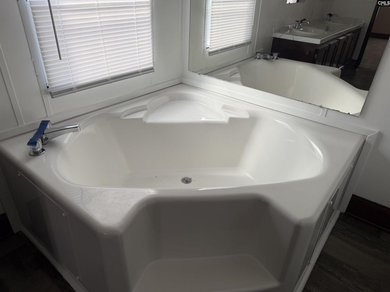 237 Shadow Dale Drive Photo 23