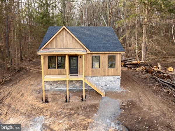 226 N HAMMOND STREET, OAKLAND, MD 21550