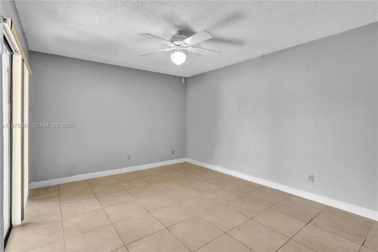 3252 Foxcroft Rd, Unit 102, Miramar, FL 33025 Photo