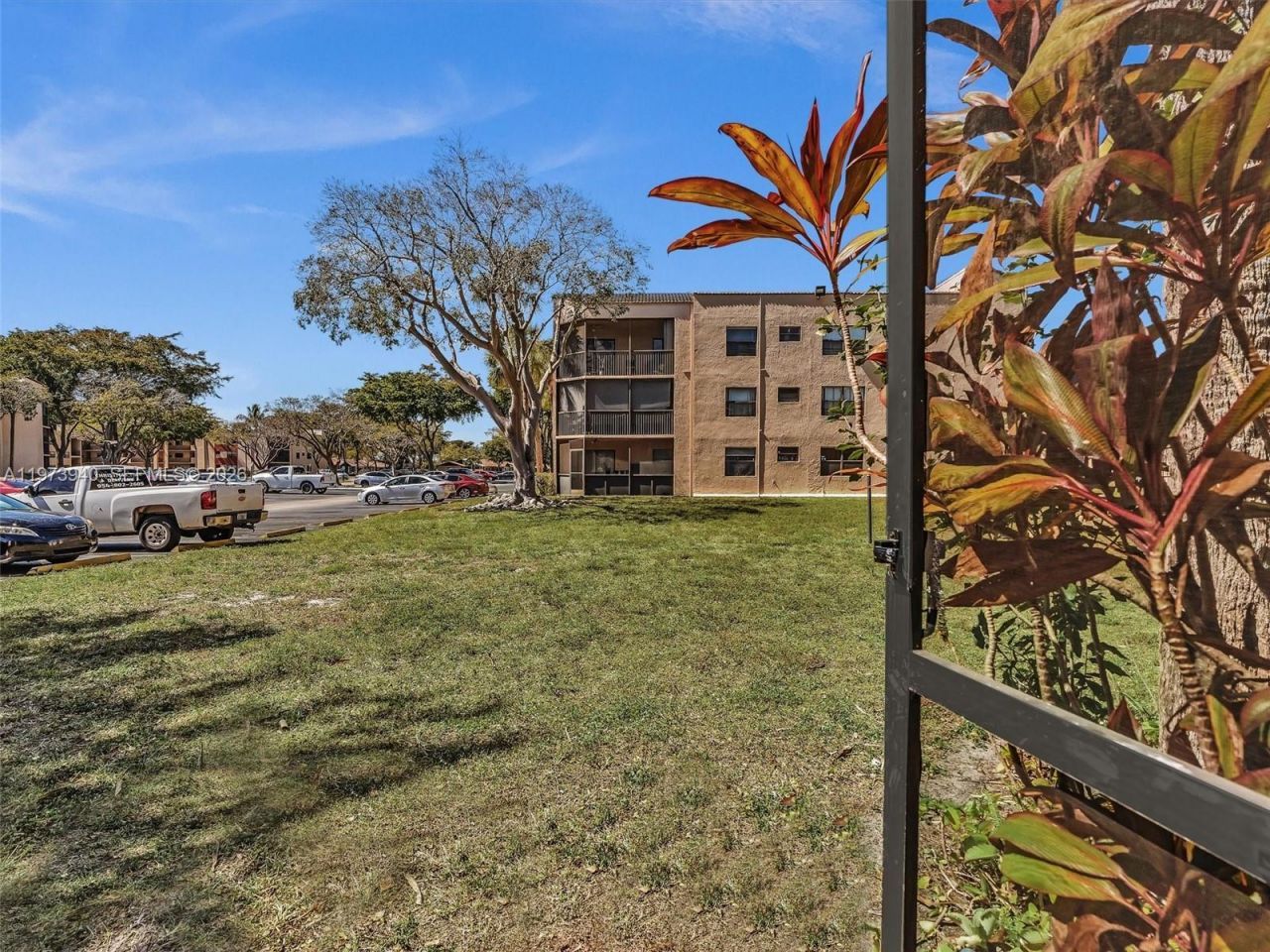 3252 Foxcroft Rd, Unit 102, Miramar, FL 33025 Photo