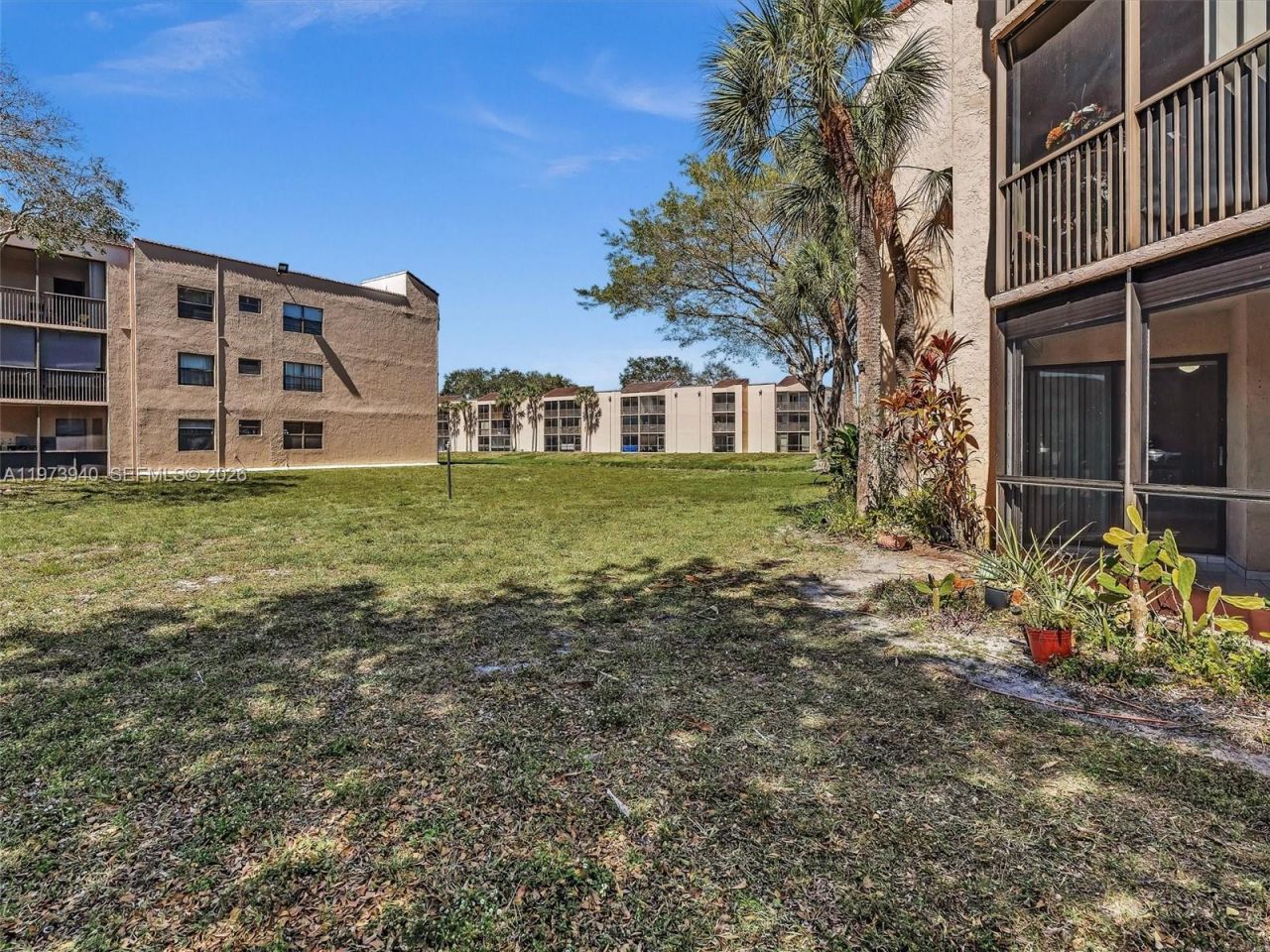 3252 Foxcroft Rd, Unit 102, Miramar, FL 33025 Photo