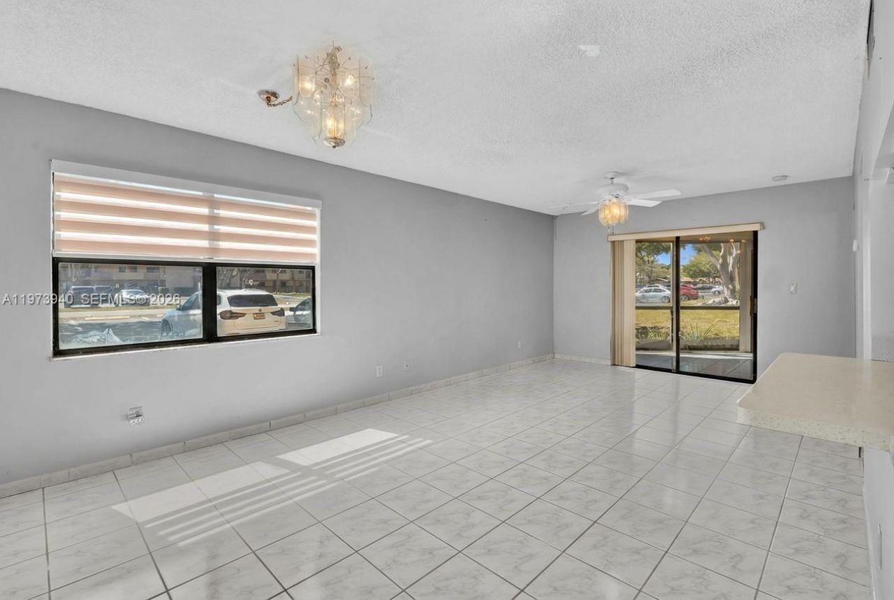 3252 Foxcroft Rd, Unit 102, Miramar, FL 33025 Photo