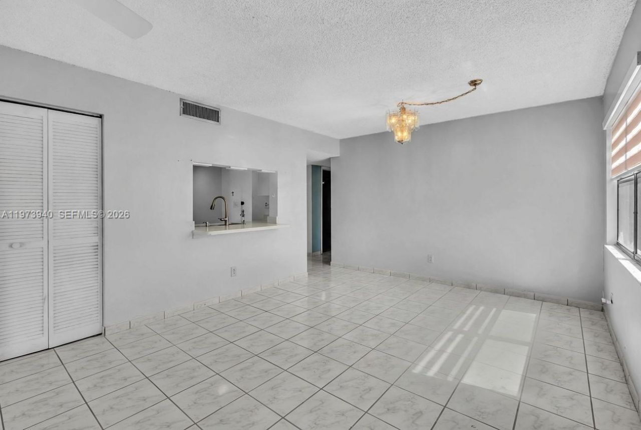 3252 Foxcroft Rd, Unit 102, Miramar, FL 33025 Photo